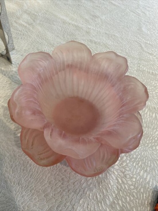 DOROTHY THORPE FROSTED RESIN LUCITE 11